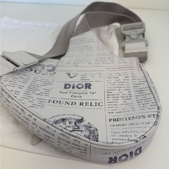 Dior x Daniel Arsham Newsprint Saddle Belt Bag - Picture 6 of 14